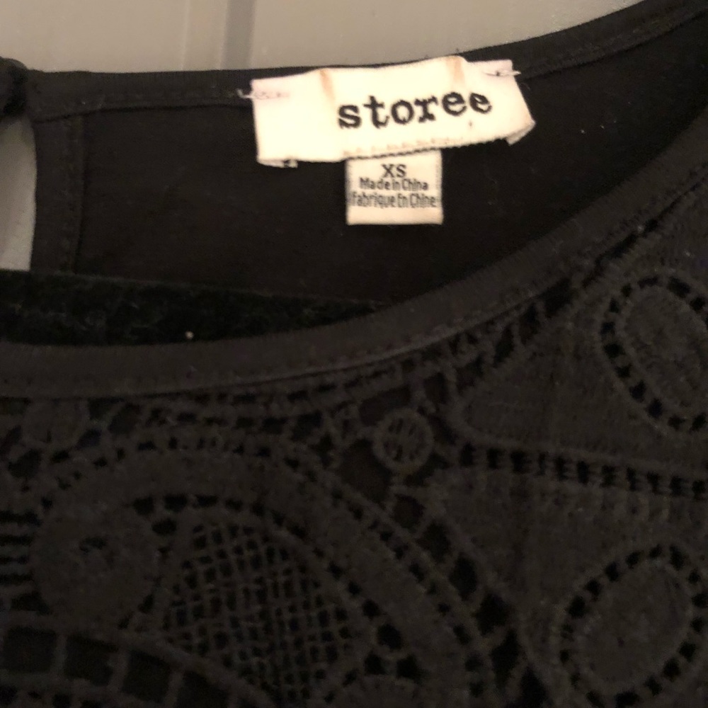 Lace black top